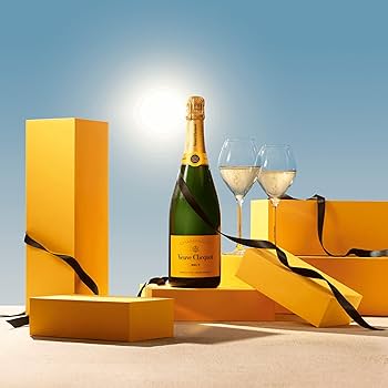 Veuve Clicquot Brut Yellow Label NV + Champagne Gift Box 750mL